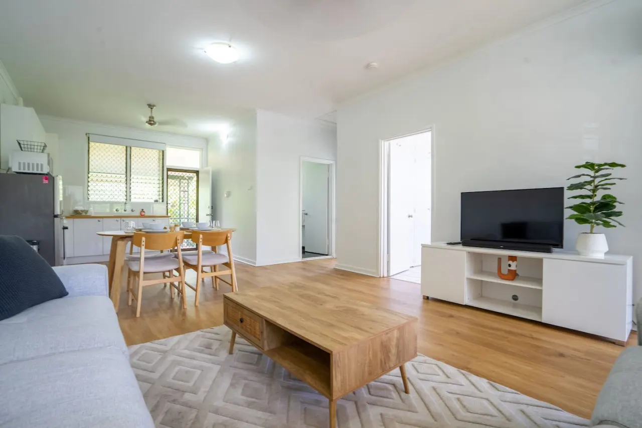 Nightcliff Retreat: Stylish 2BR Apt Near Foreshore 12