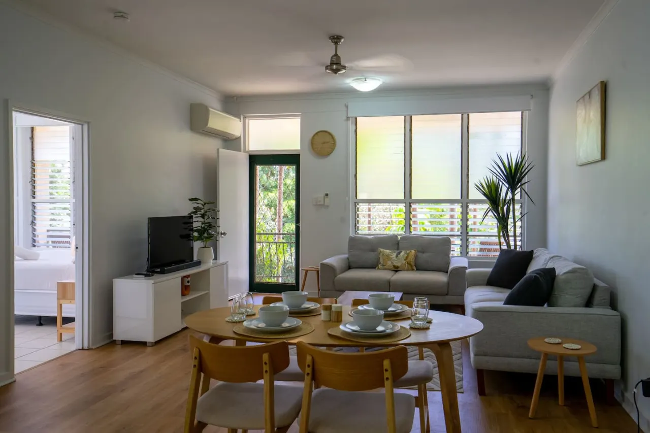 Nightcliff Retreat: Stylish 2BR Apt Near Foreshore — photo 3