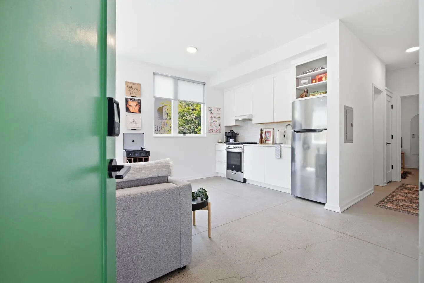 Americana Vibe, Rooftop, Very Walkable 16