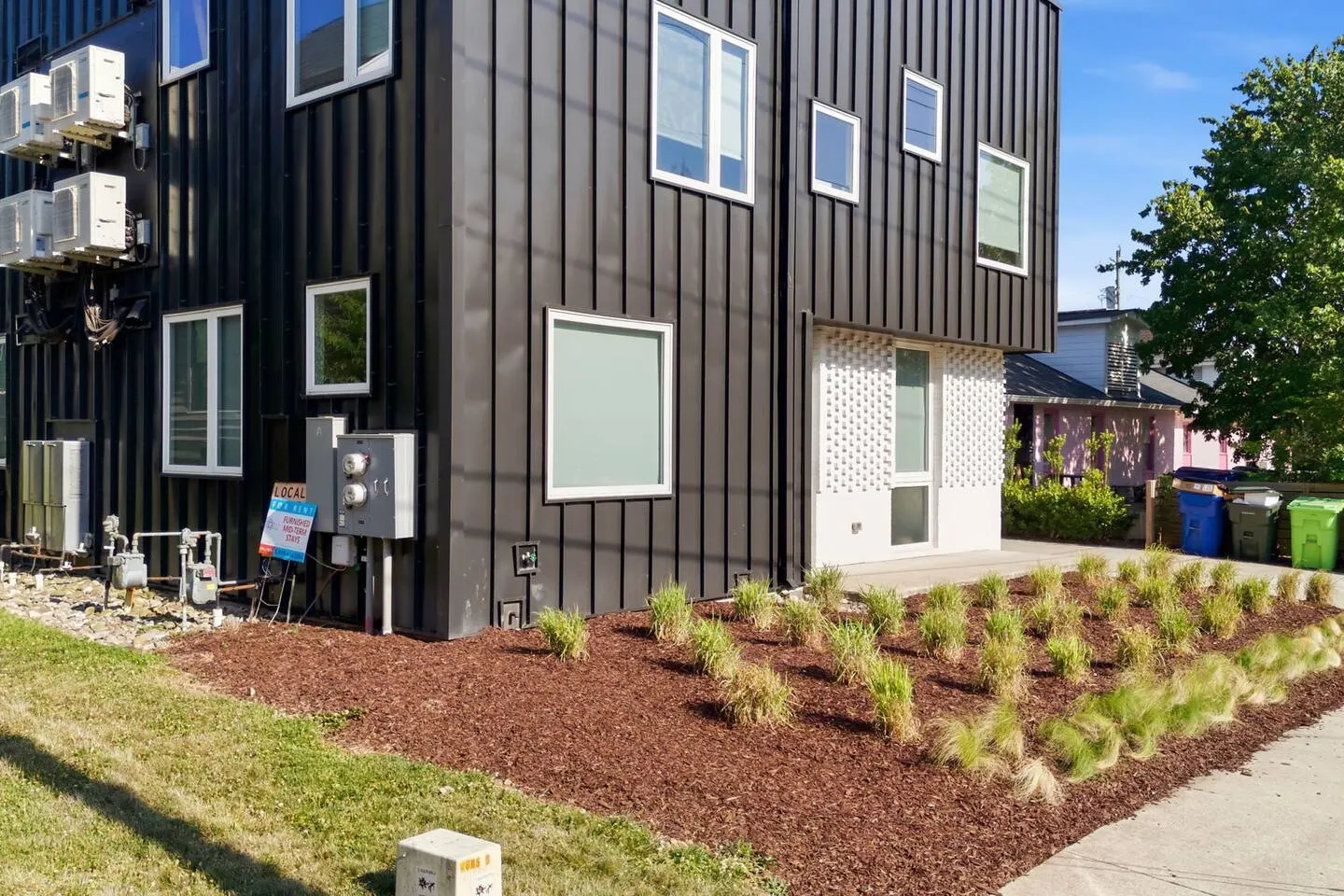 Americana Vibe, Rooftop, Very Walkable 7