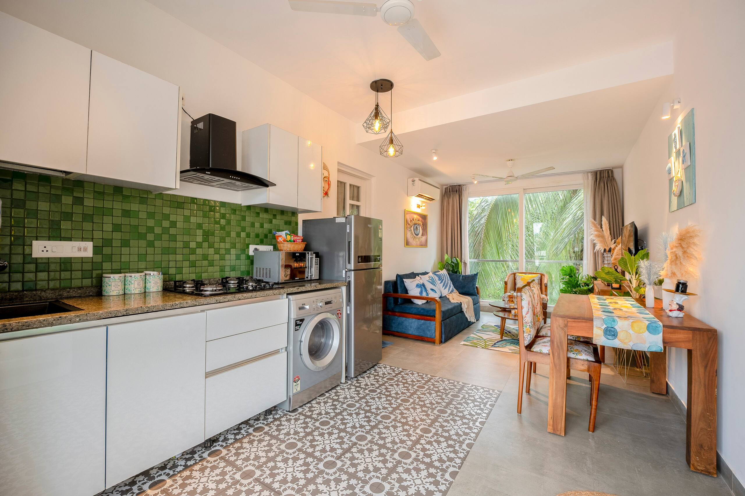 “Amor Luxury Suites w/ Pool, Kitchen, WiFi ,beach 17