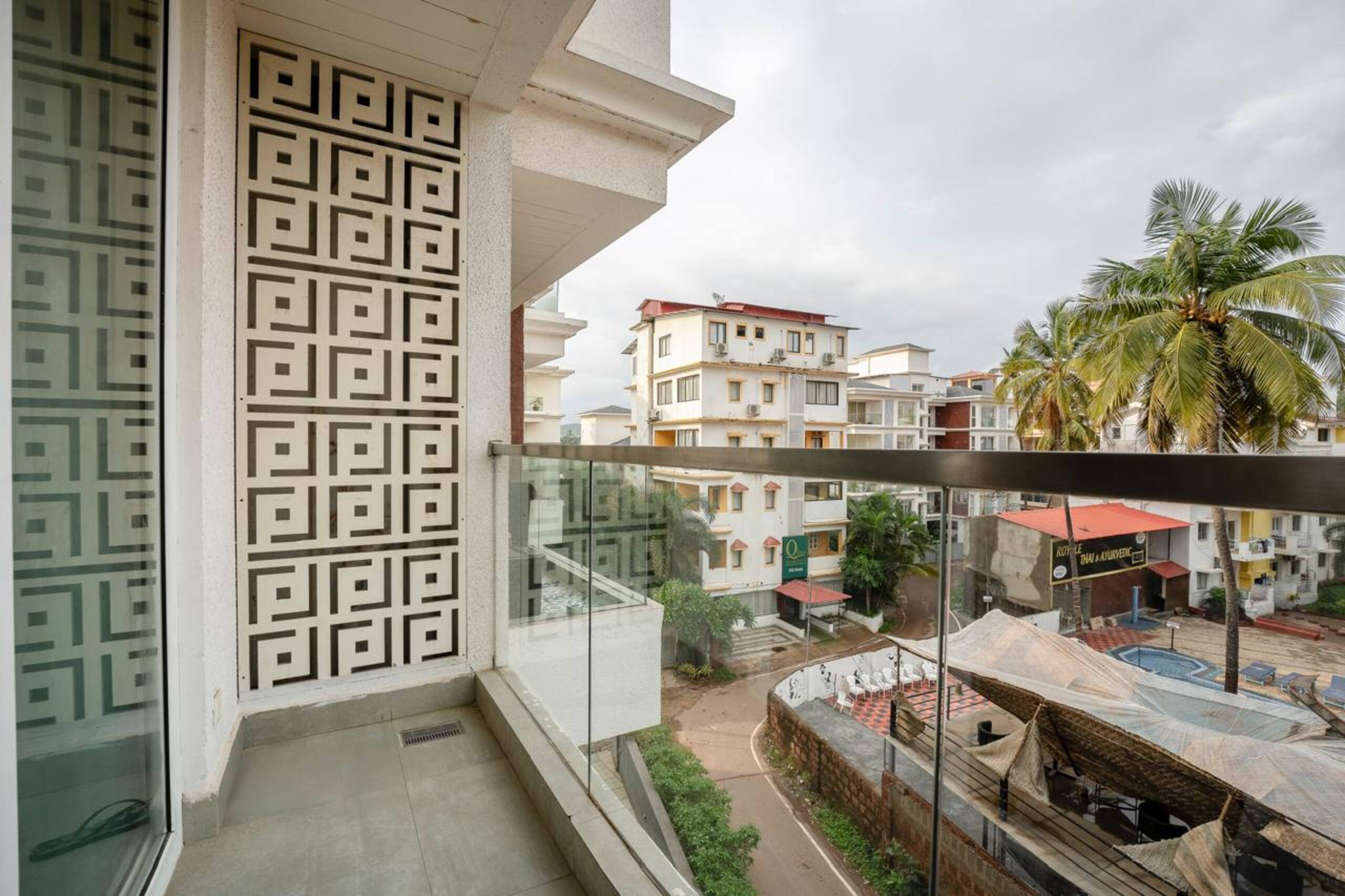 “Amor Luxury Suites w/ Pool, Kitchen, WiFi ,beach 28