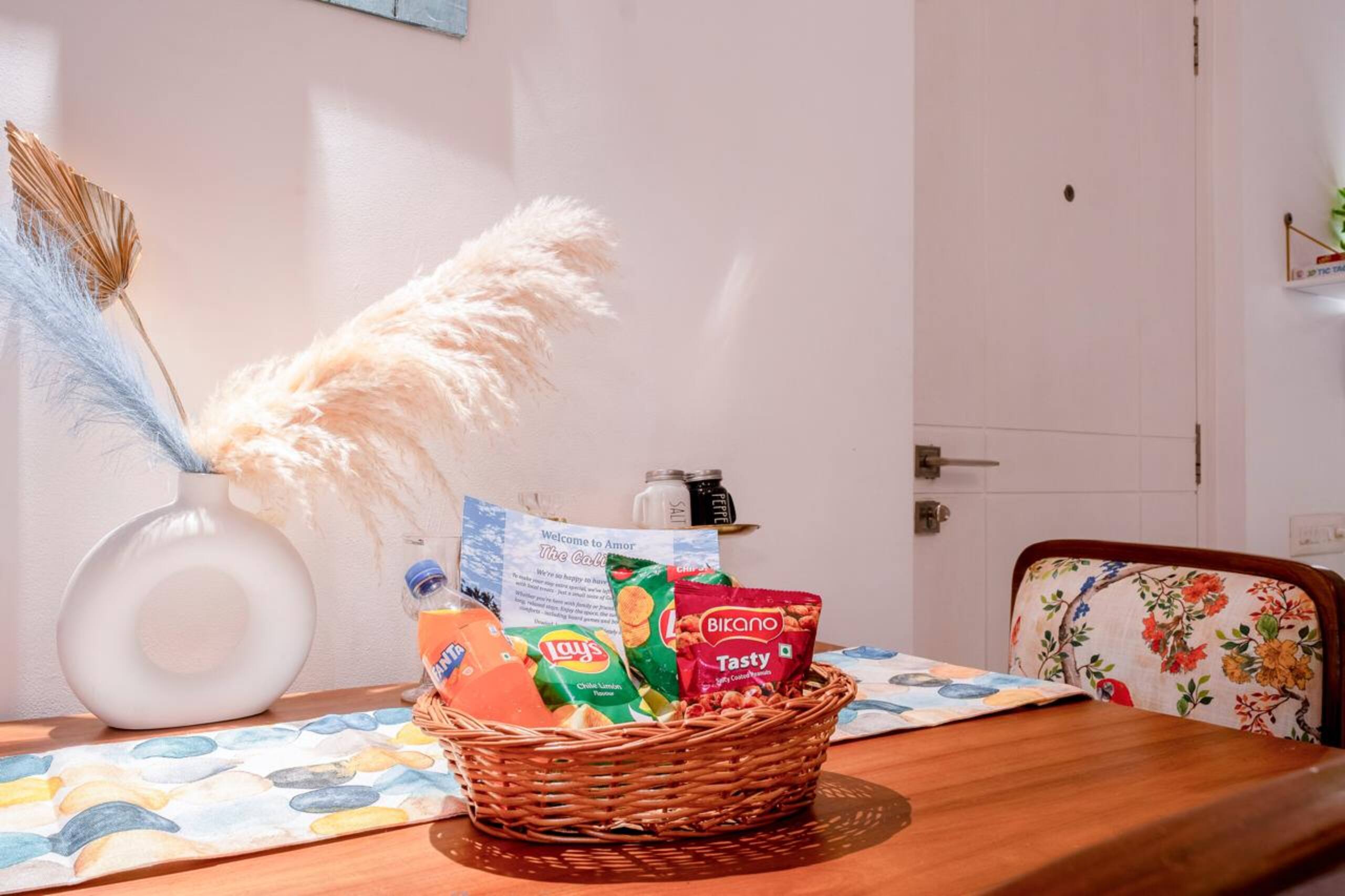 “Amor Luxury Suites w/ Pool, Kitchen, WiFi ,beach 20