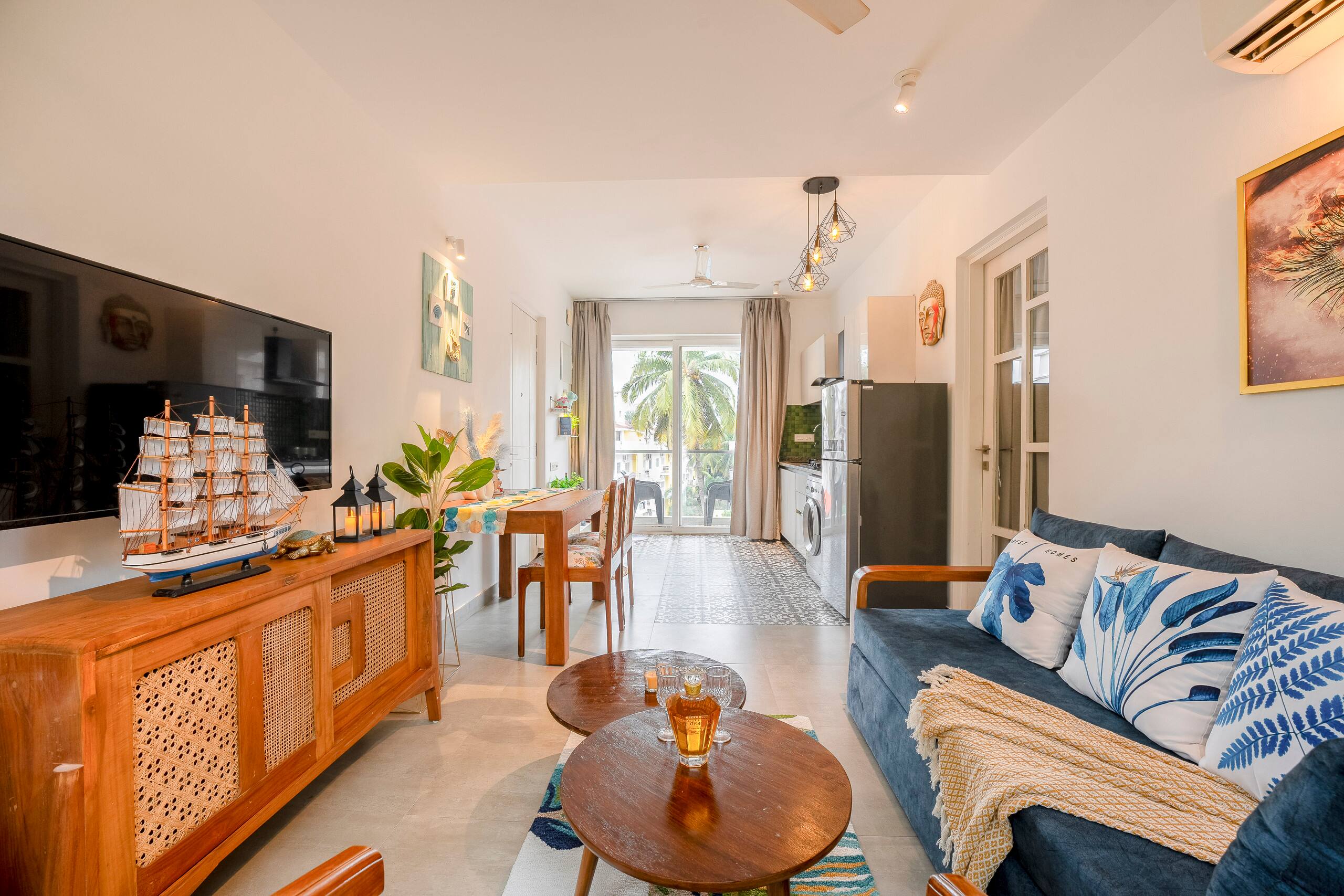 “Amor Luxury Suites w/ Pool, Kitchen, WiFi ,beach