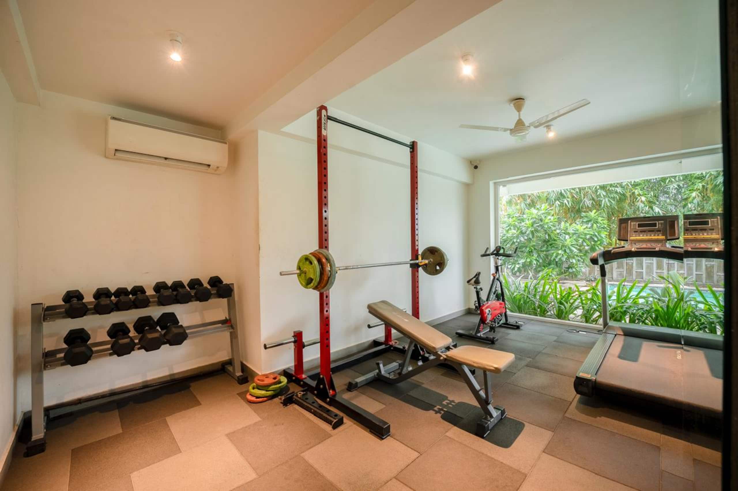 “Amor Luxury Suites w/ Pool, Kitchen, WiFi ,beach 31