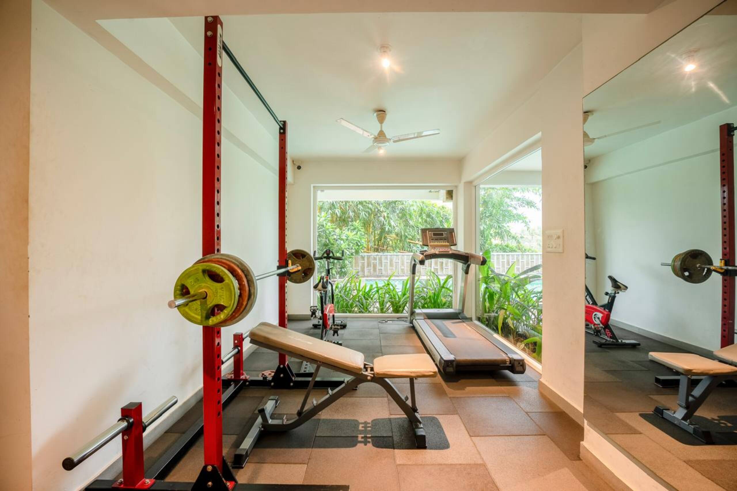 “Amor Luxury Suites w/ Pool, Kitchen, WiFi ,beach 32
