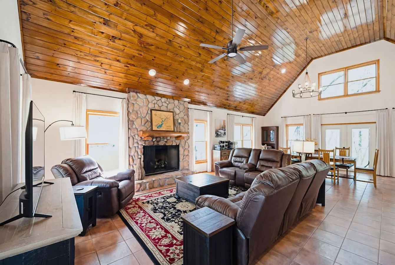 Charming Waterfront Retreat. deep-water dock 16