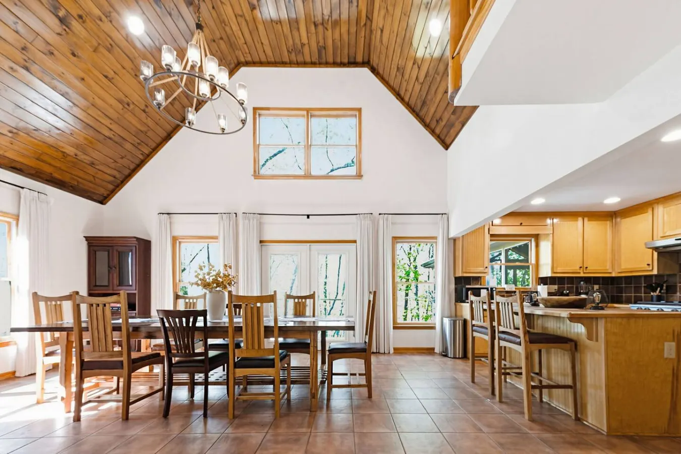 Charming Waterfront Retreat. deep-water dock 18