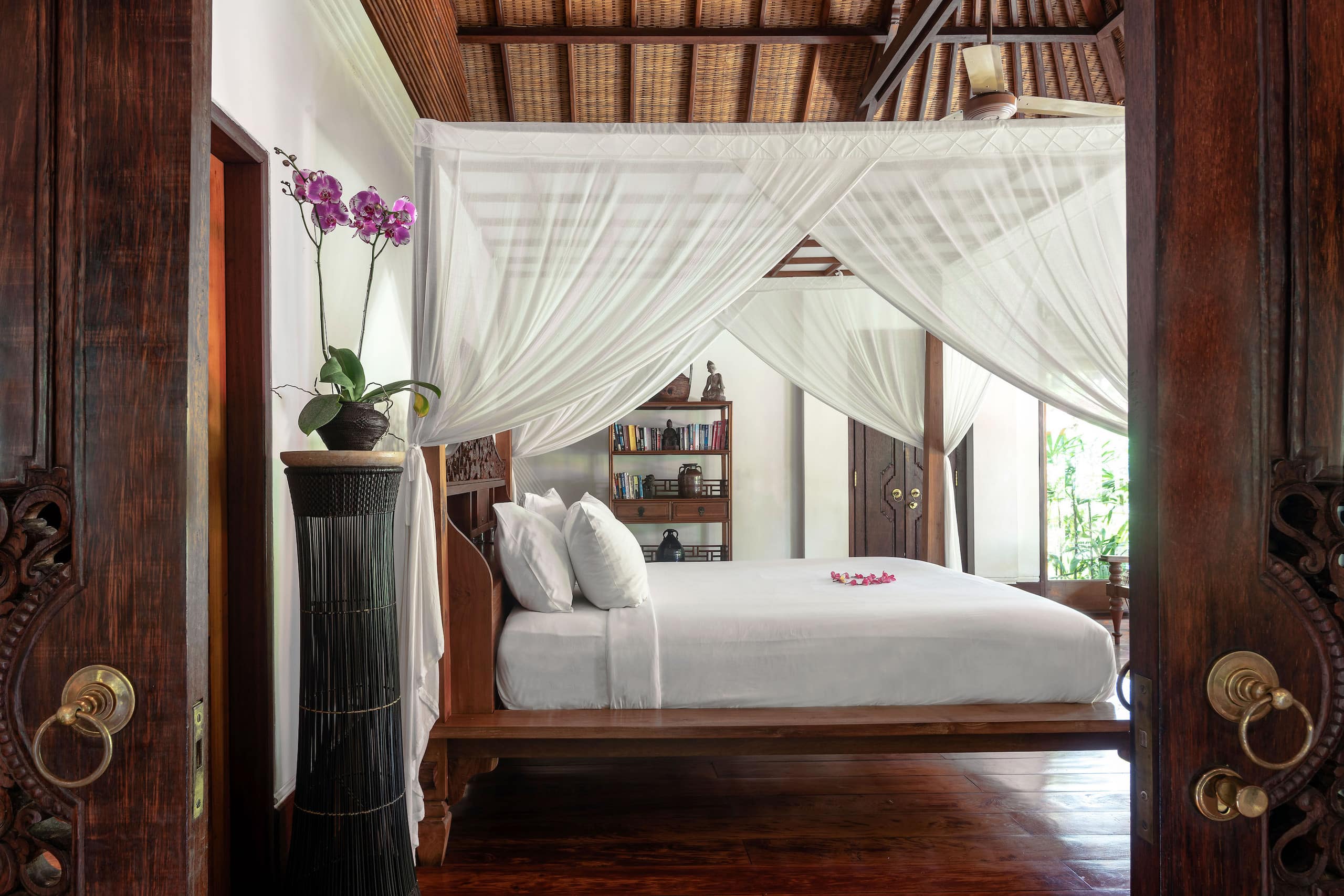 3-Bedroom Villa Pangi Gita: Pool, Garden Pavilions — photo 2