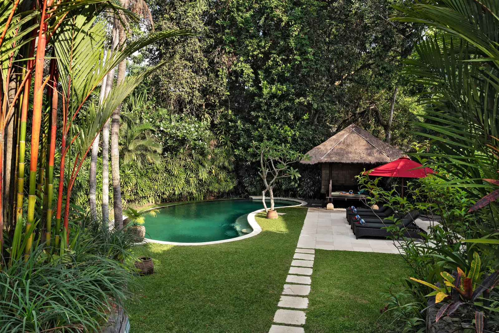 3-Bedroom Villa Pangi Gita: Pool, Garden Pavilions 4