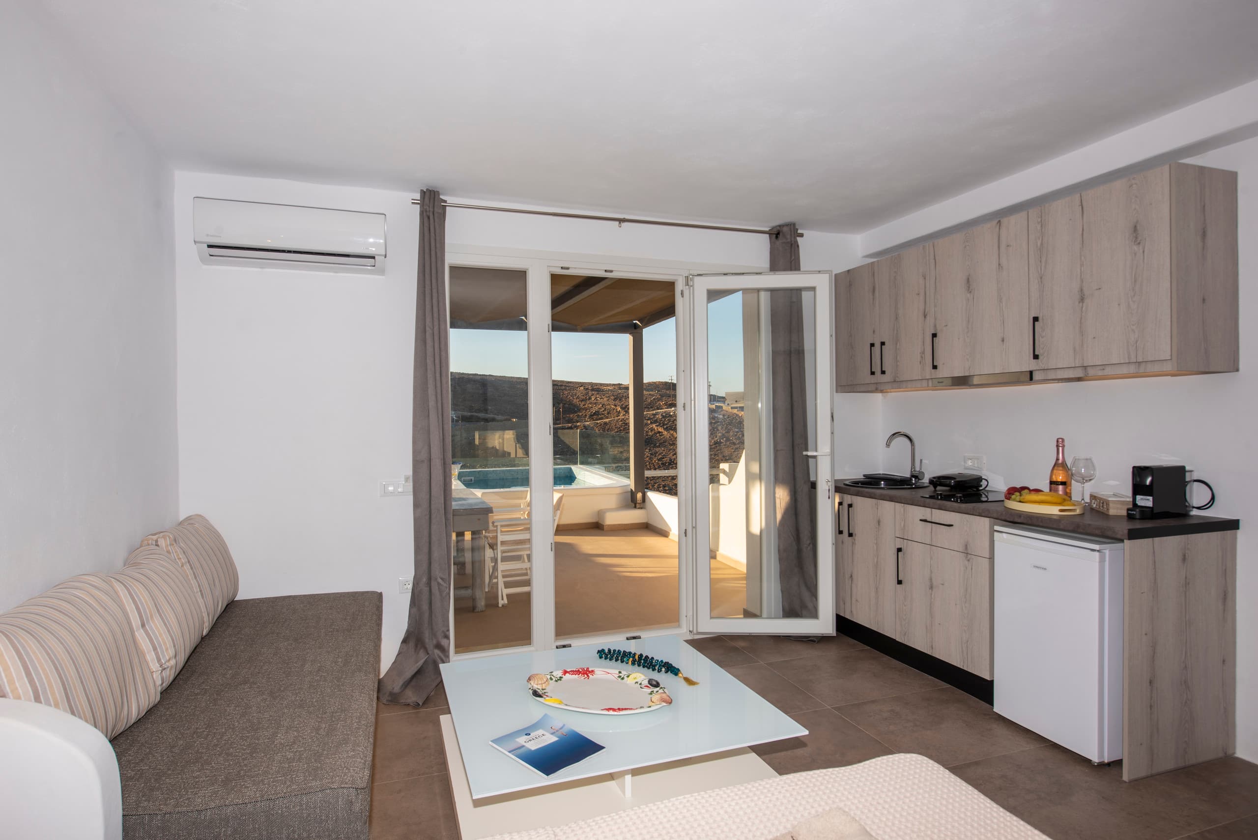 Myrsini's Luxury Suites Merchia Aris- 9