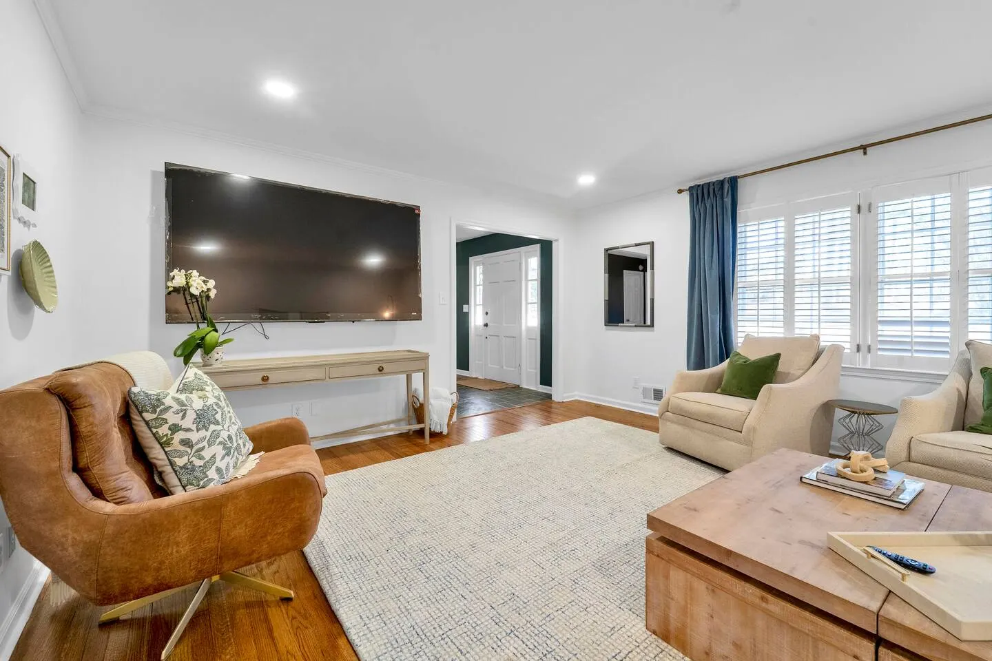 5 Bedrooms 4 Bathrooms Up to 8 Bed Option — photo 2