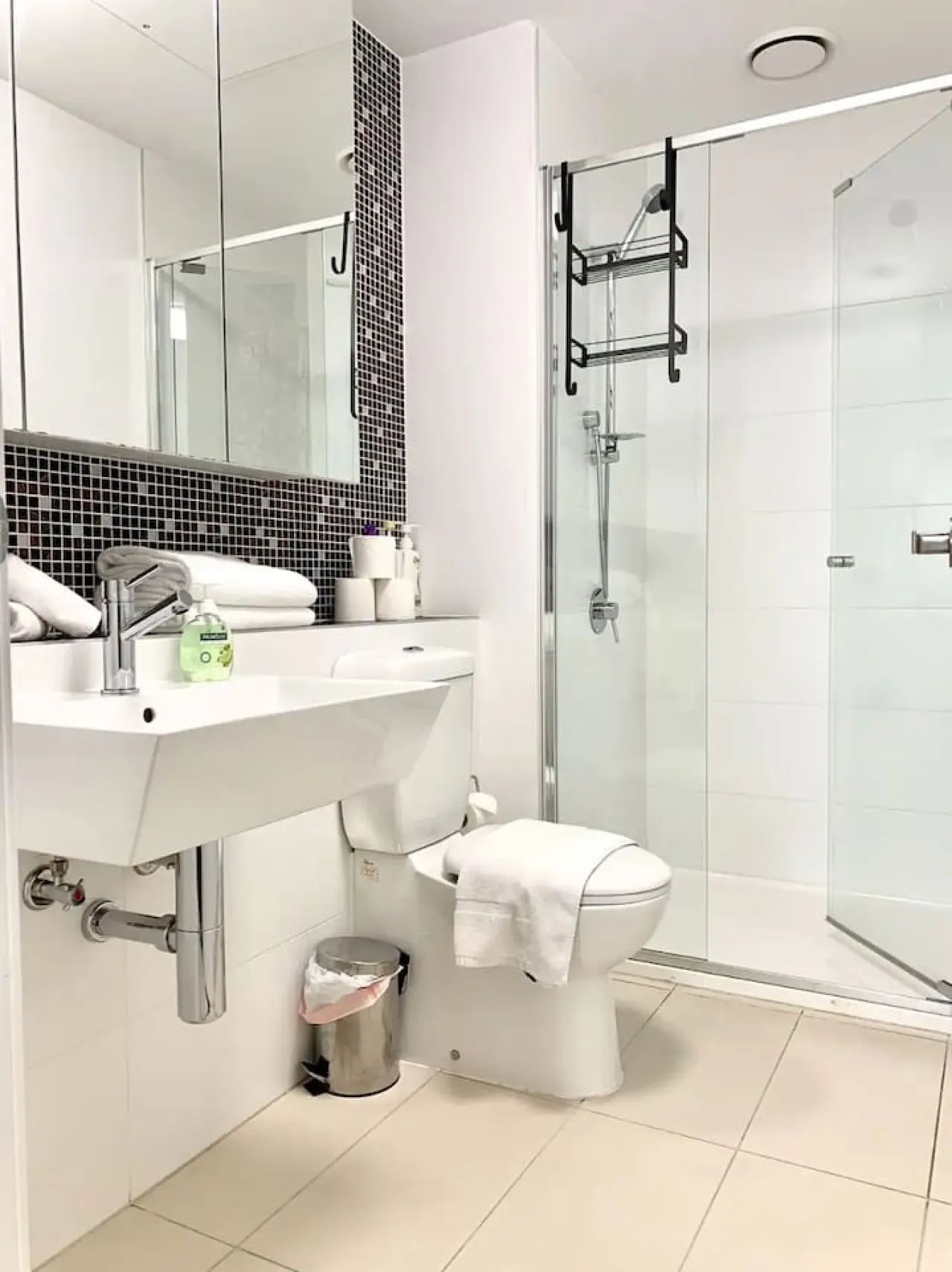 ReadySet Apartments on Upper West Side - U10 6