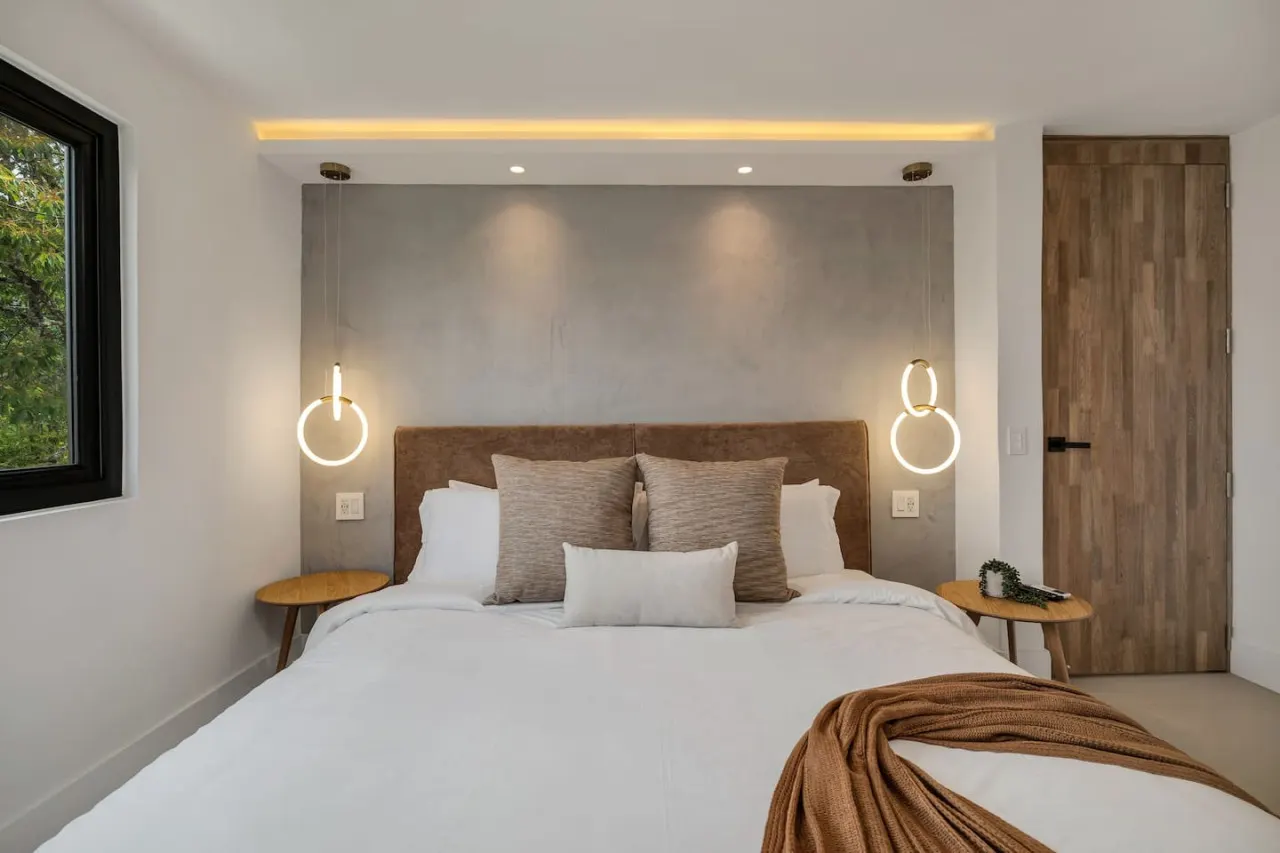 * Peaceful Heaven: 2.5 Bath+2 Bed 9