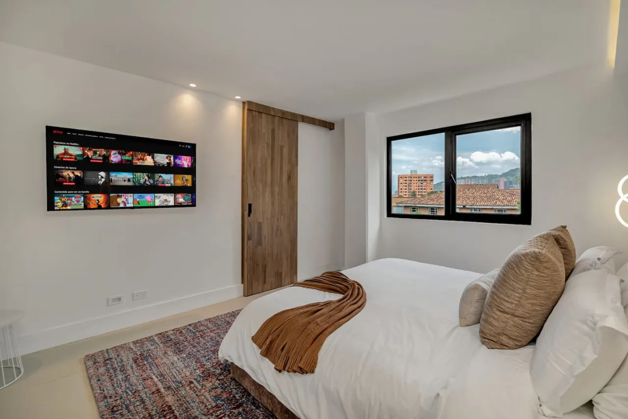 * Peaceful Heaven: 2.5 Bath+2 Bed 10