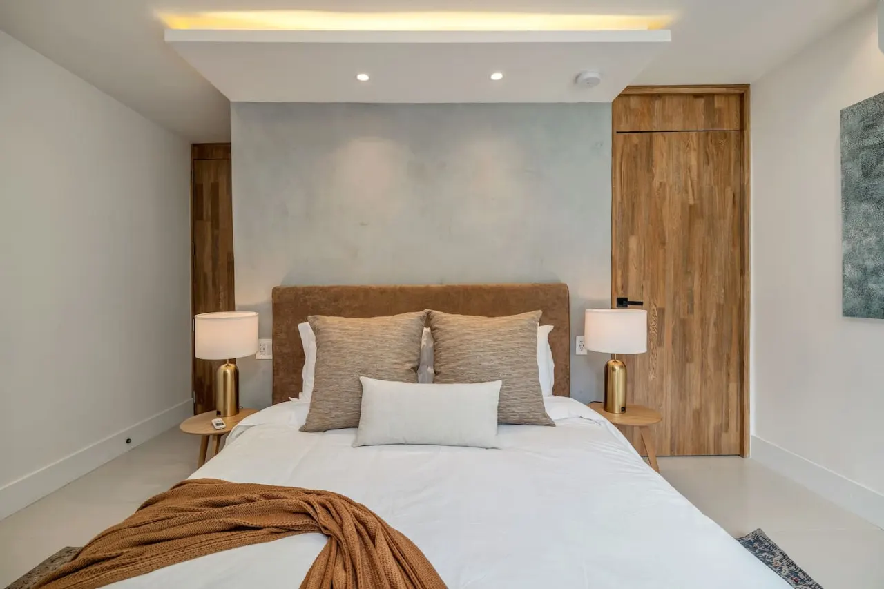 * Peaceful Heaven: 2.5 Bath+2 Bed 11