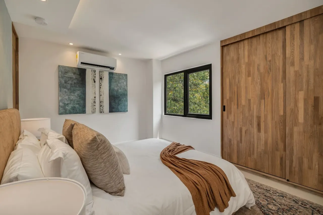 * Peaceful Heaven: 2.5 Bath+2 Bed 12