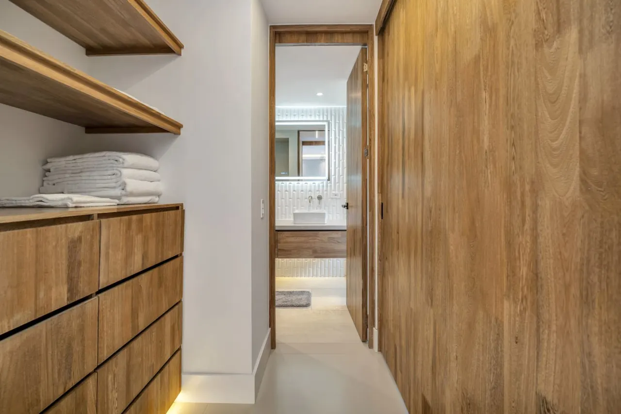 * Peaceful Heaven: 2.5 Bath+2 Bed 15