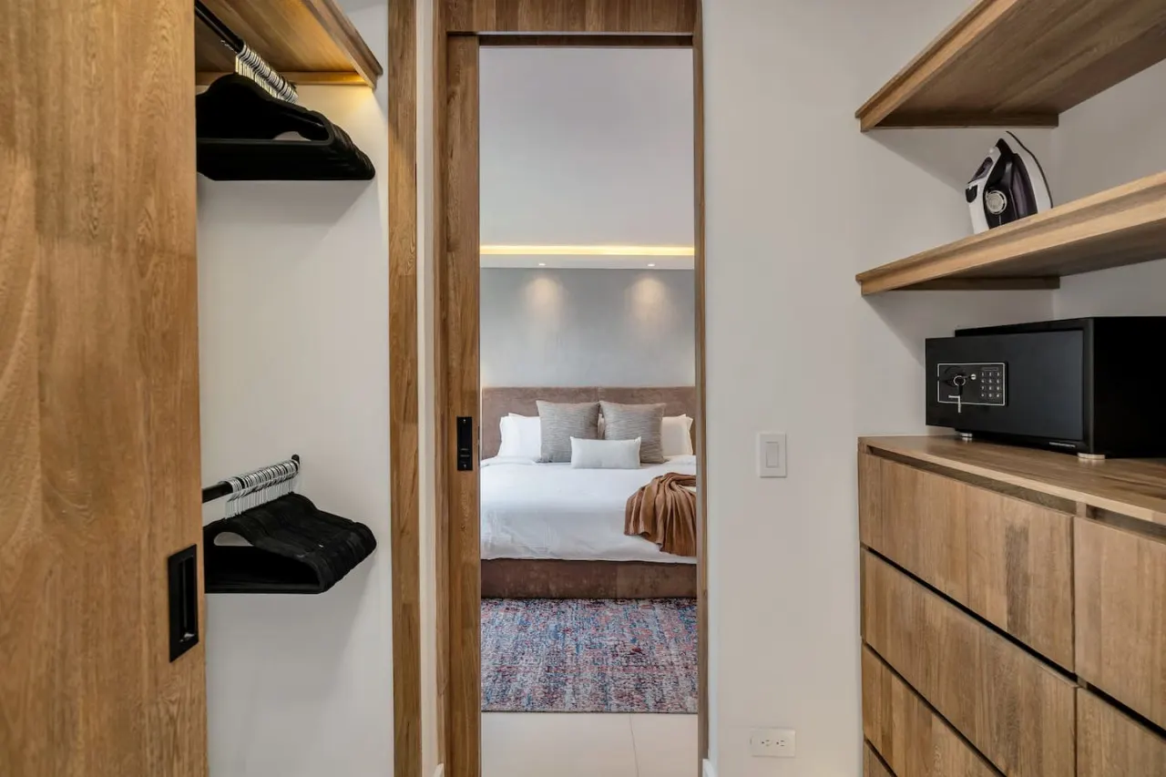 * Peaceful Heaven: 2.5 Bath+2 Bed 7