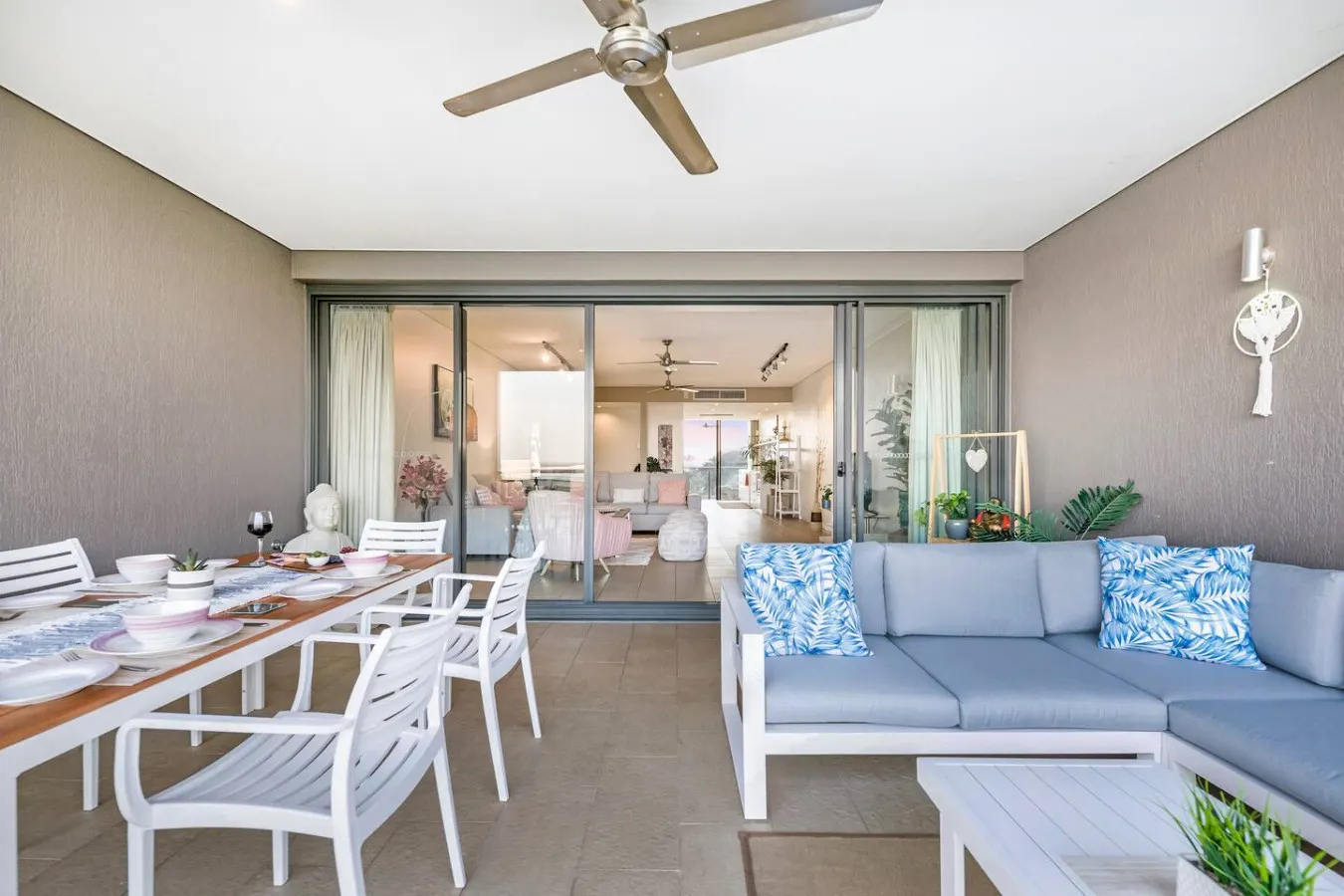 Zen Peninsula ~ top-floor 3BR, Wave Laguna, Convention Centre & Fireworks views 13