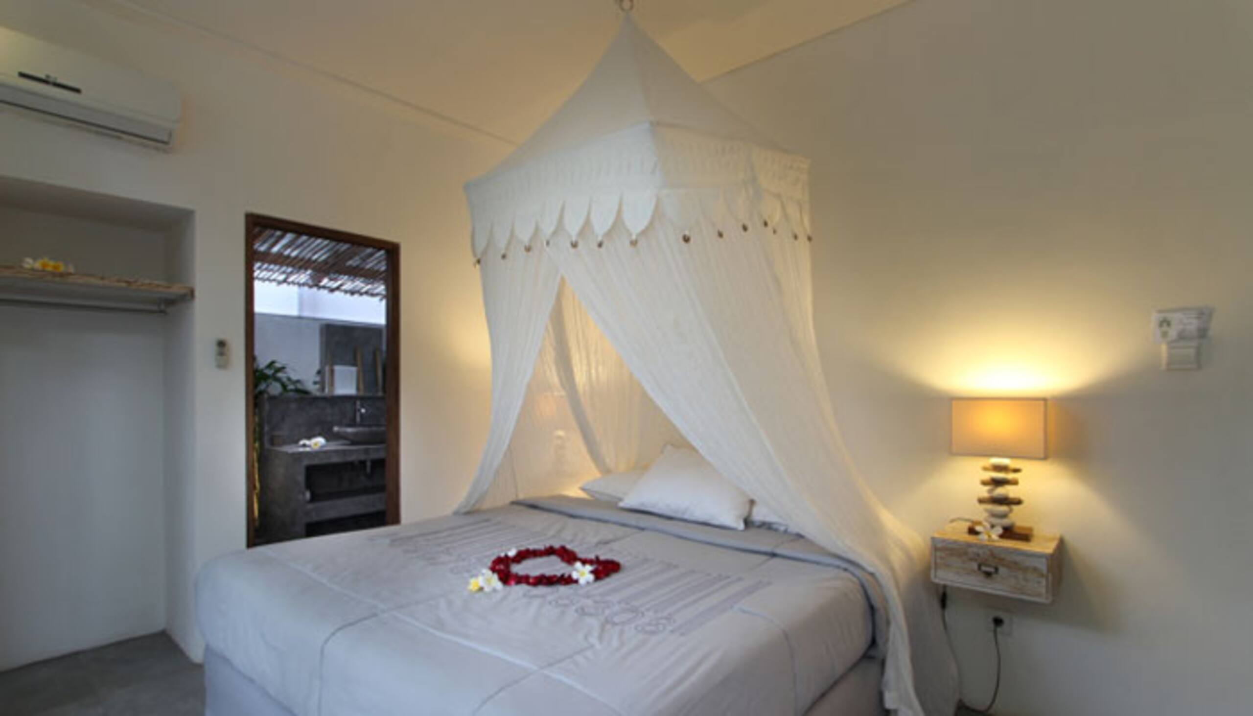 Villa Tinn Tamm - Central Seminyak Oberoi 10