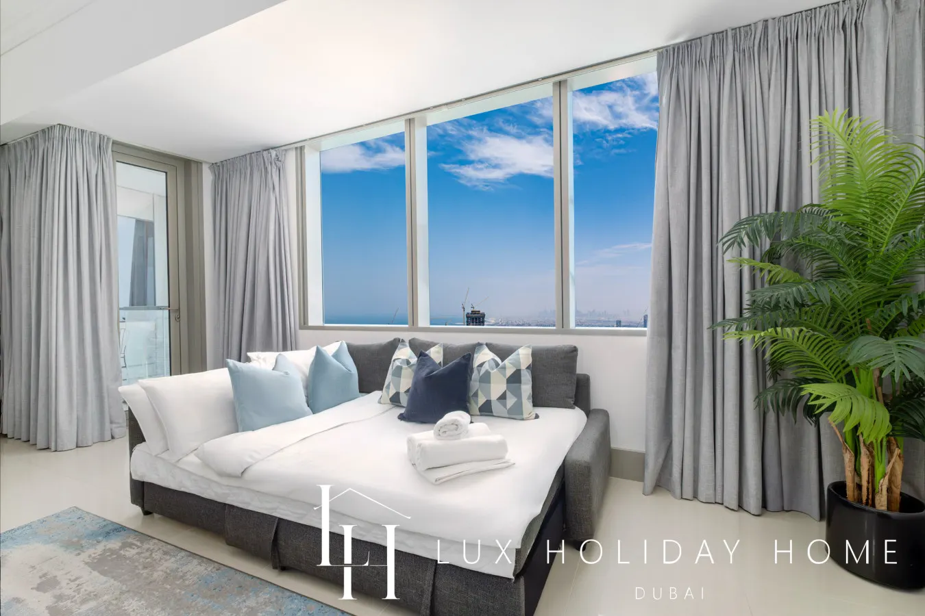 LUX The Sky View Suite Dubai Marina 9