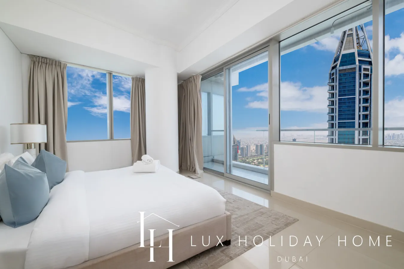 LUX The Sky View Suite Dubai Marina 17