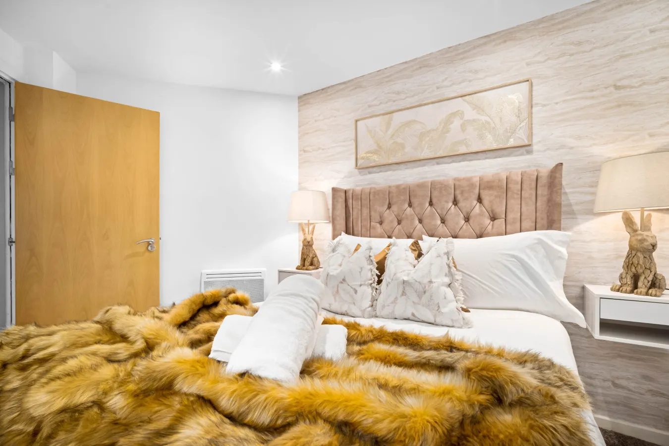 Stylish Two Bed Apartment - City Centre - Parking - Balcony 10