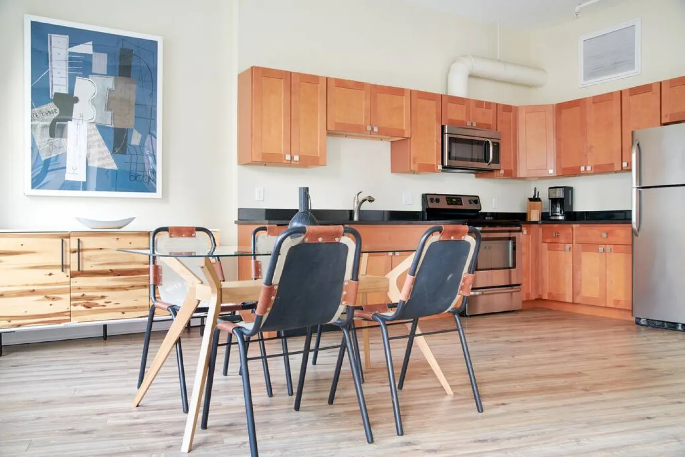 FIDI Boston Spacious 2BR Keyless Entry 11