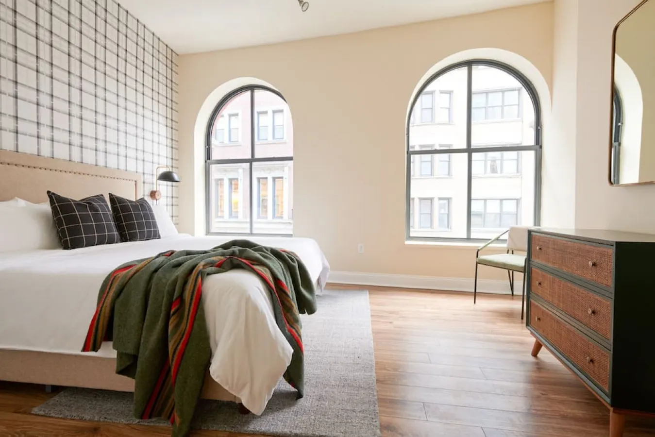 FIDI Boston Spacious 2BR Keyless Entry 4