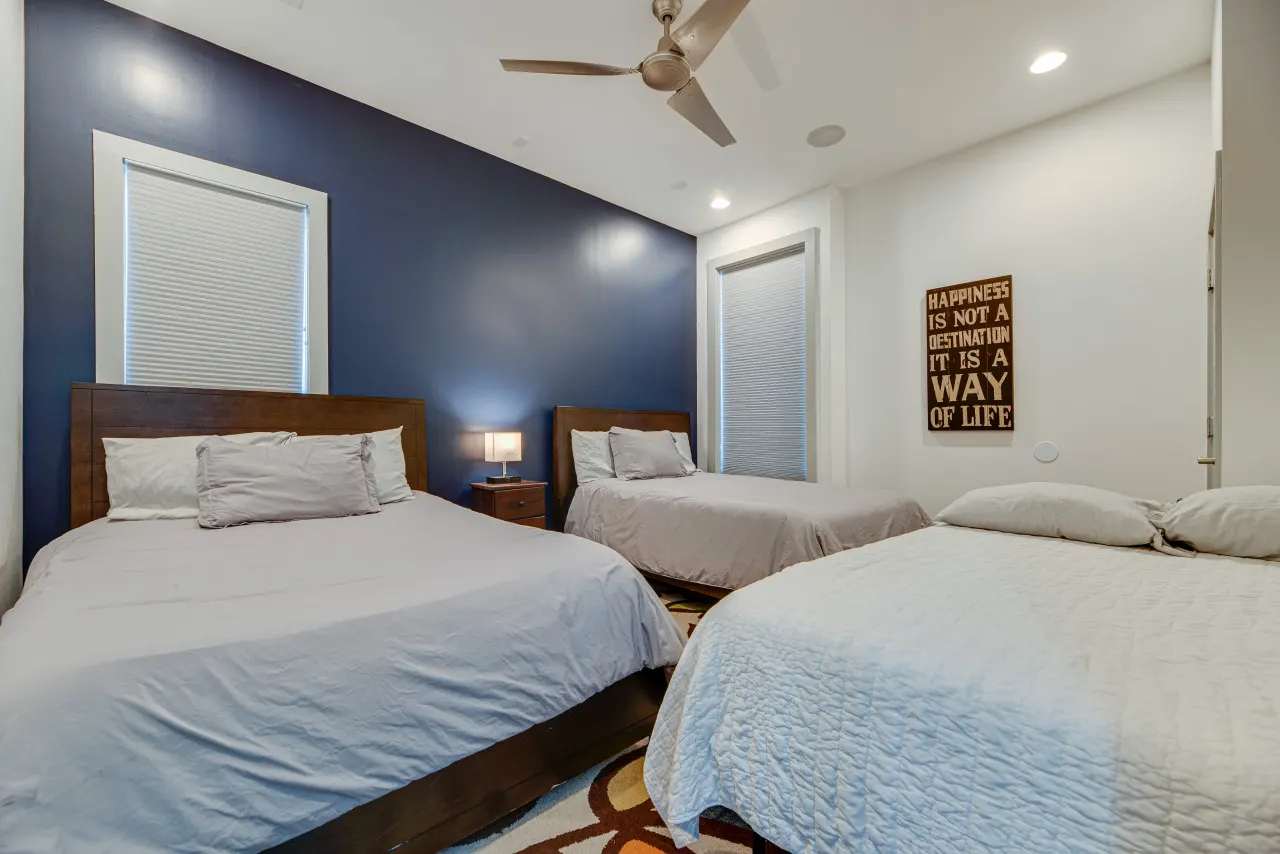 Downtown/20 ft ceiling/Music Row/Rooftop Hottub! 13