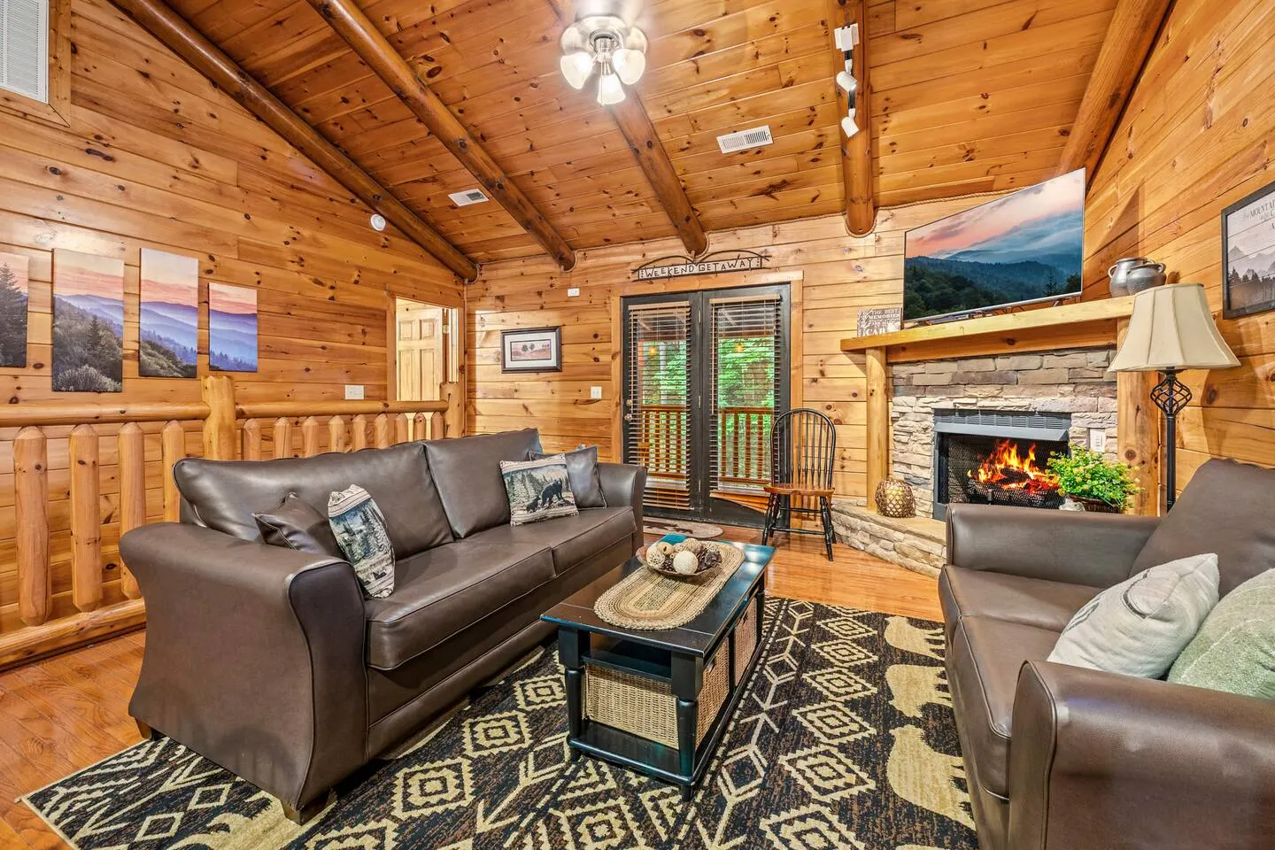 Serene Forest Retreat With Hot Tub & Firepit 10