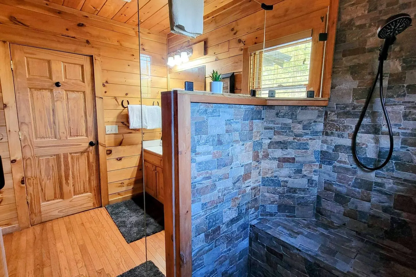 Serene Forest Retreat With Hot Tub & Firepit 20