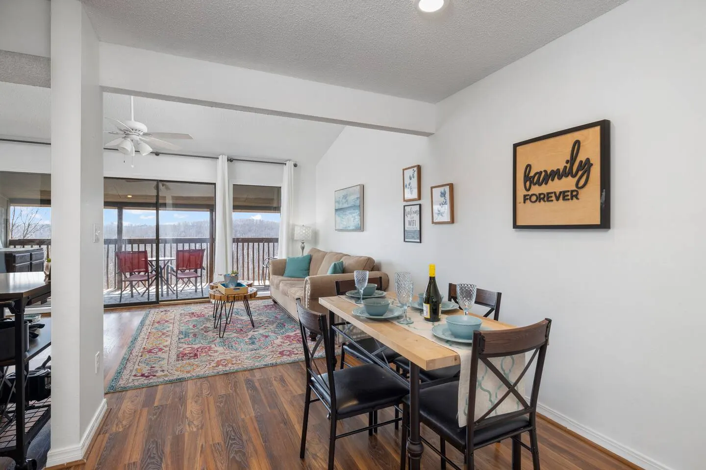 Gorgeous View, Cute/Clean! SDC, Hike/Fish on site! 15