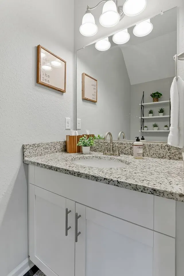 Norfolk 3BR Home Walk To Ocean View Beach 10