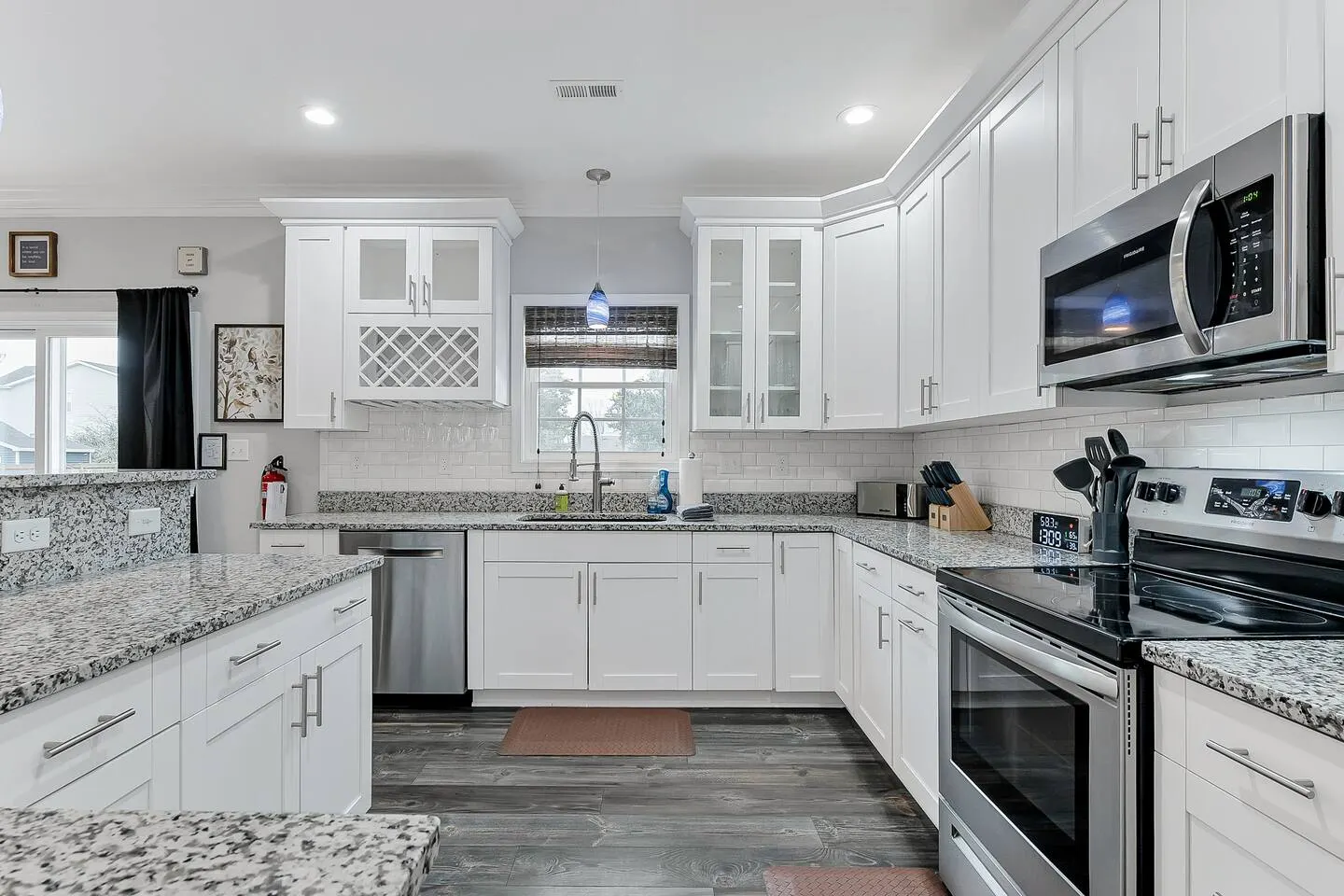 Norfolk 3BR Home Walk To Ocean View Beach 17