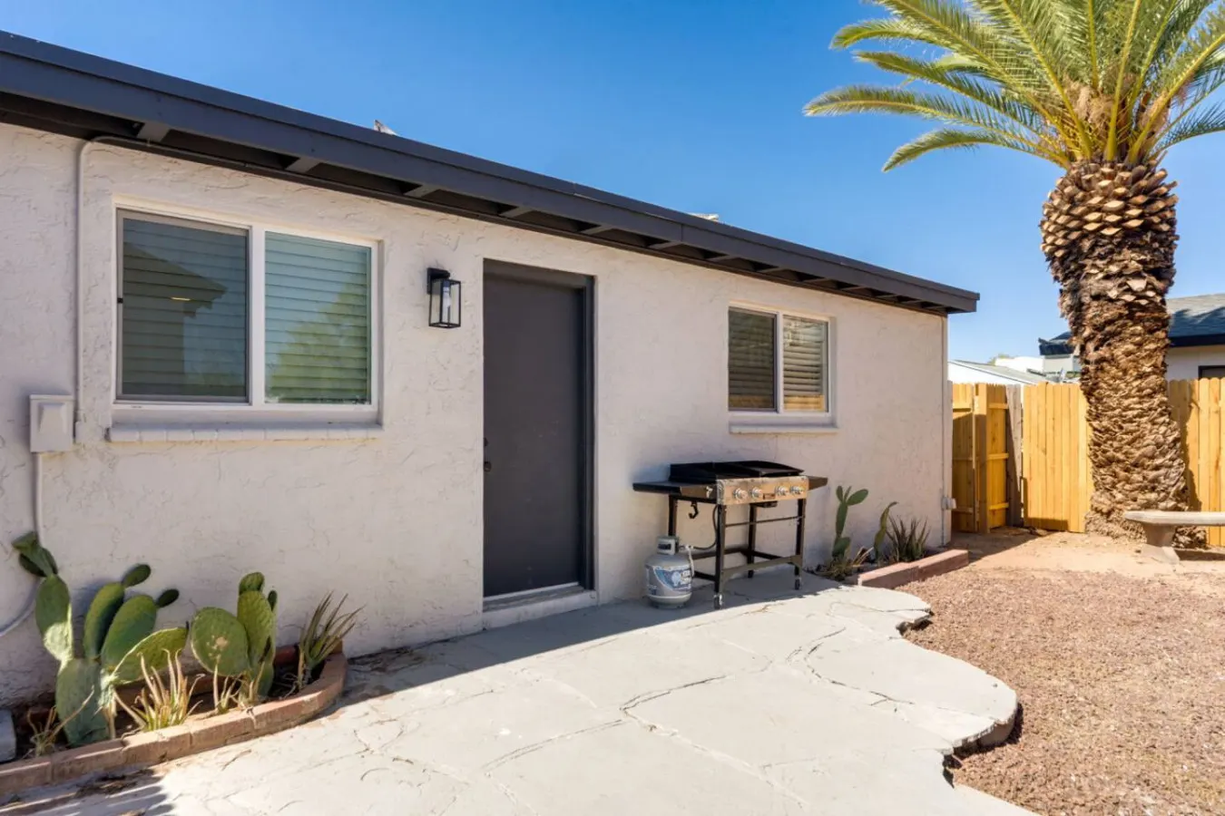 1Bed Private Guesthouse by UofA and Med Centers 2