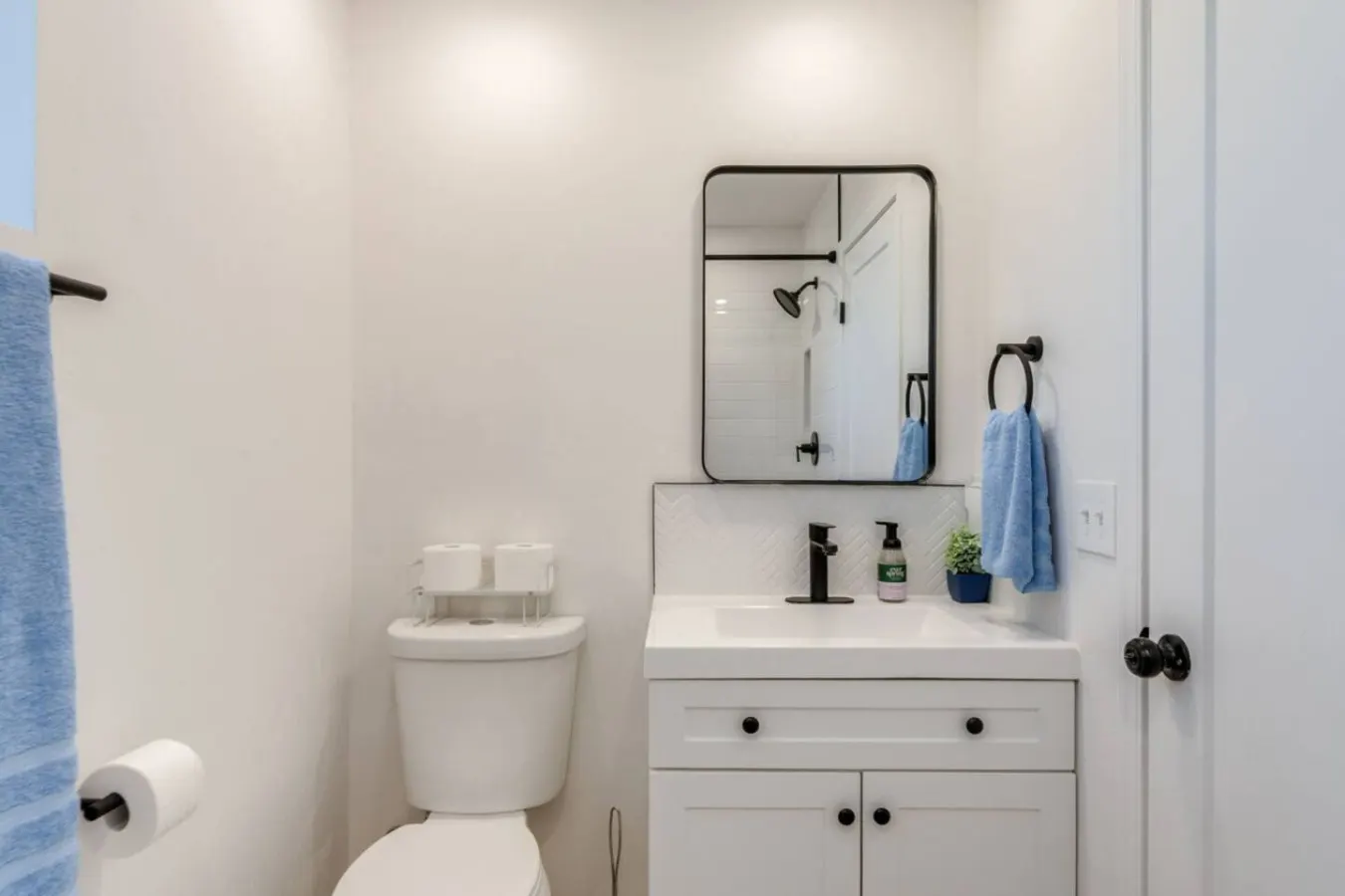 1Bed Private Guesthouse by UofA and Med Centers 14