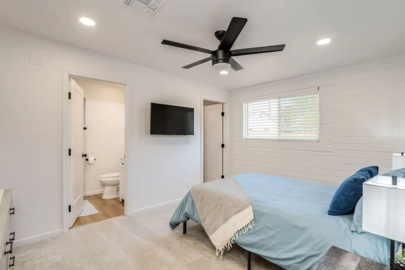 1Bed Private Guesthouse by UofA and Med Centers 8