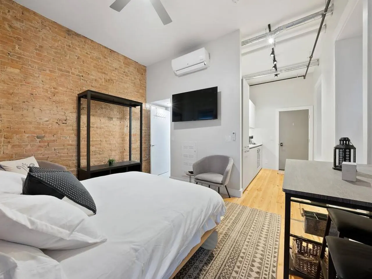 Over the Rhine Luxury MicroSuite On Findlay Market 10
