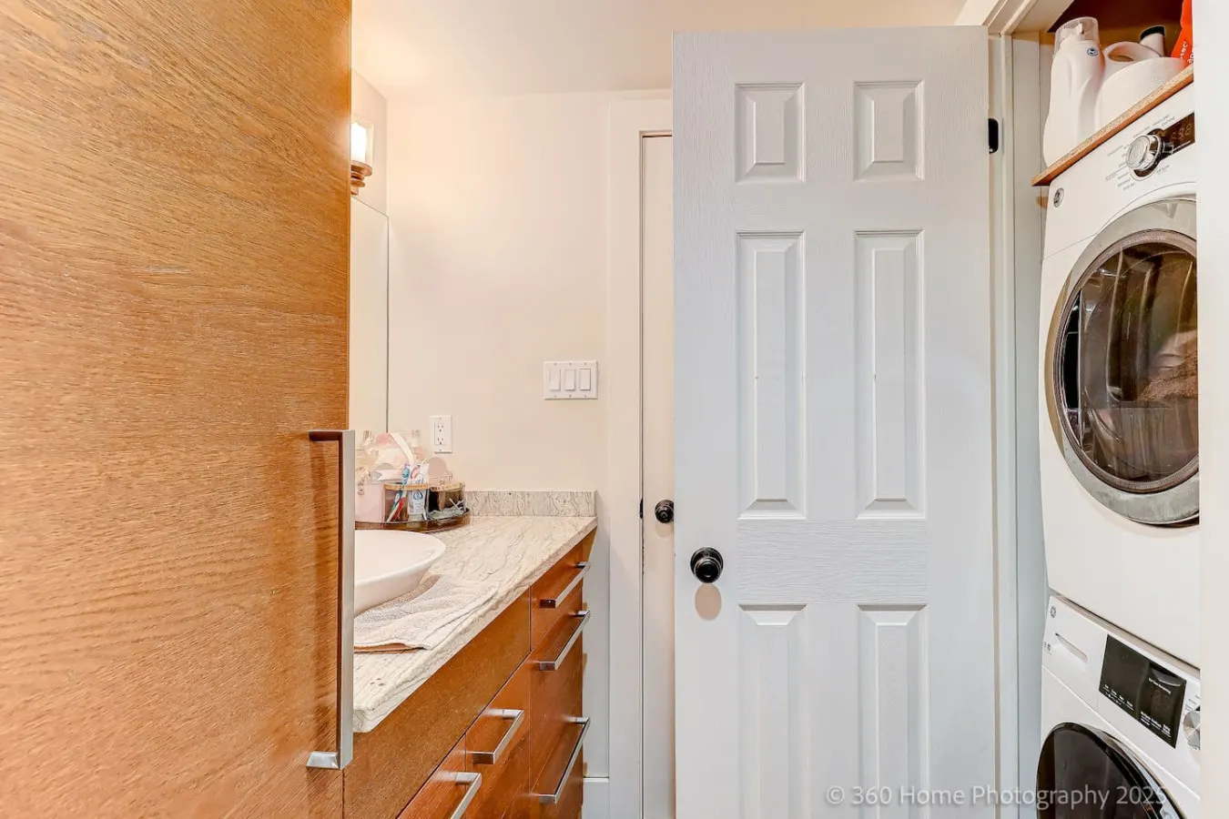 The Downtown Luxe 4BR 65” Smart TV Parking 10