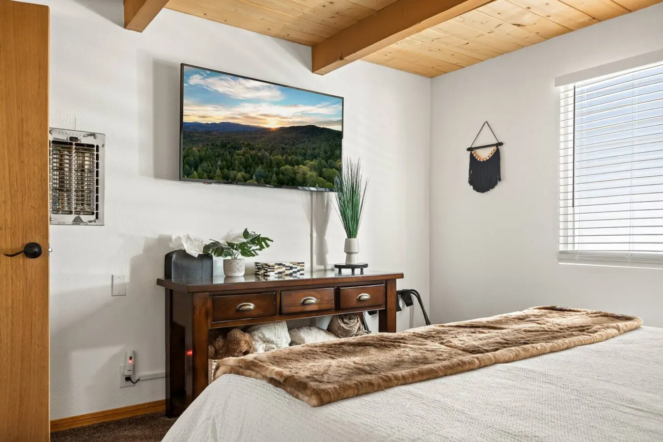 Wild Heart Cabin - Pool Table, Hot Tub, EV Charger 19