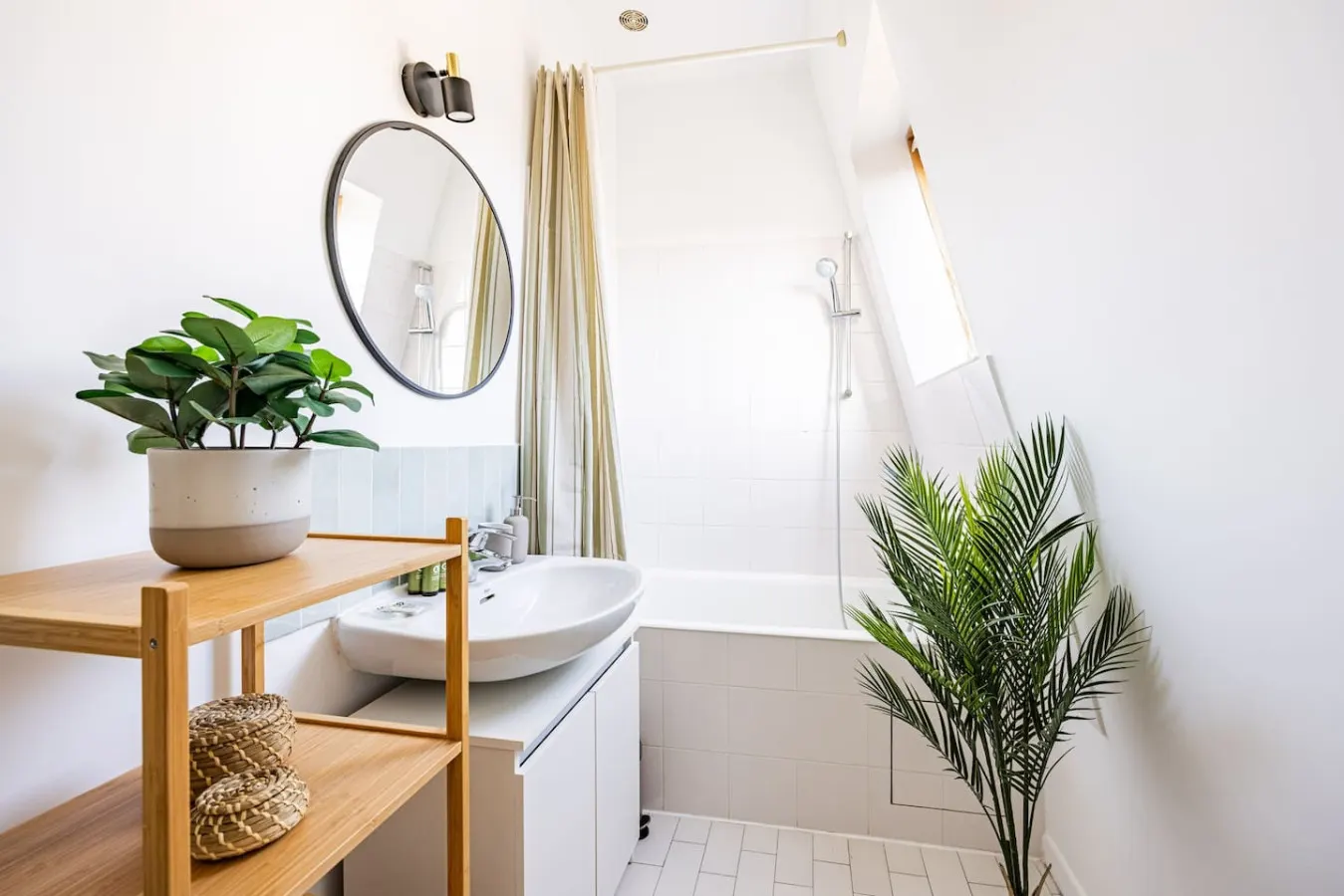 63. Apartment 1 Bedroom # Paris 14 # Alesia 4