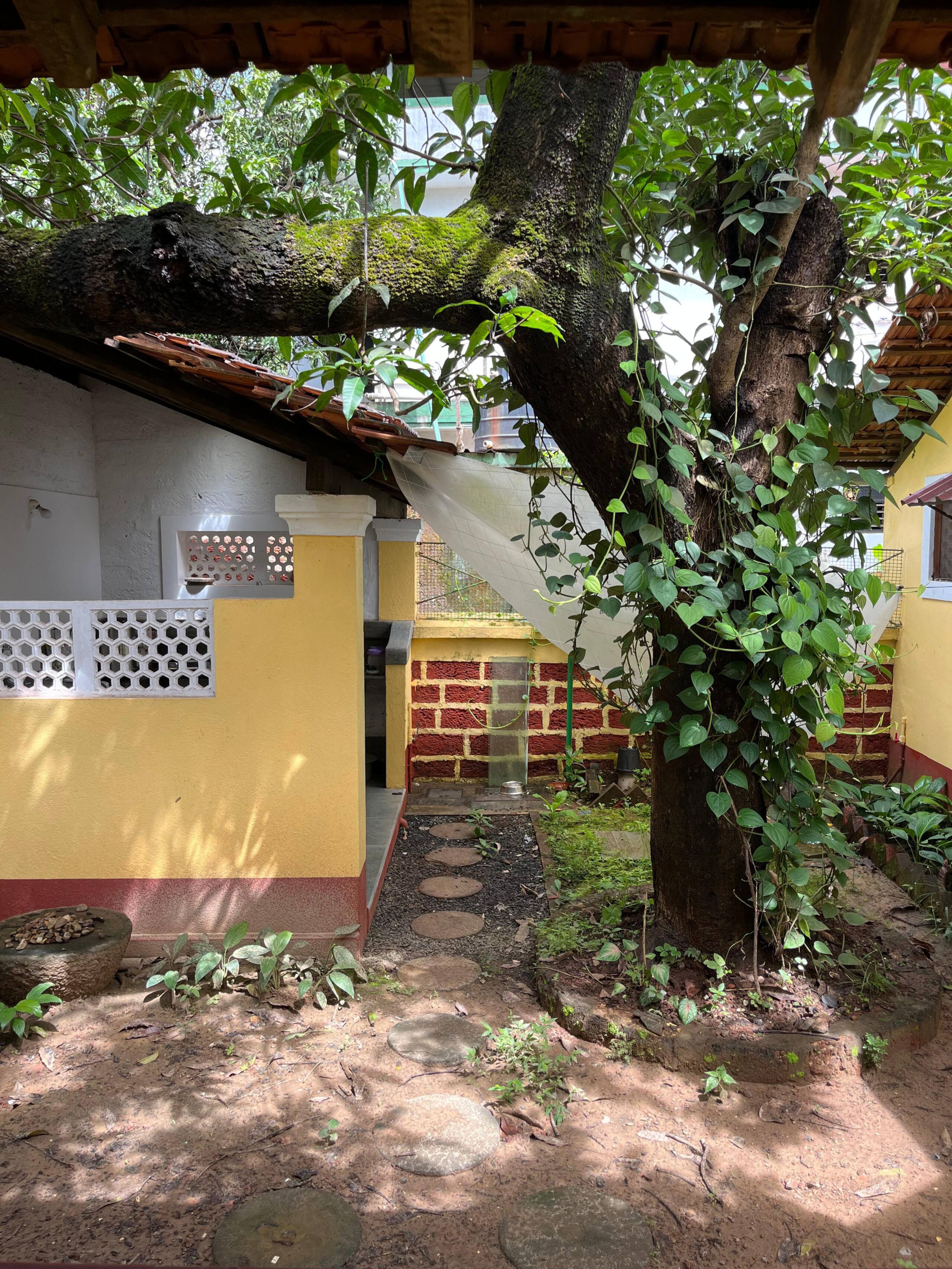 2BHK Heritage Goan Villa in Parra • Pet-friendly 9