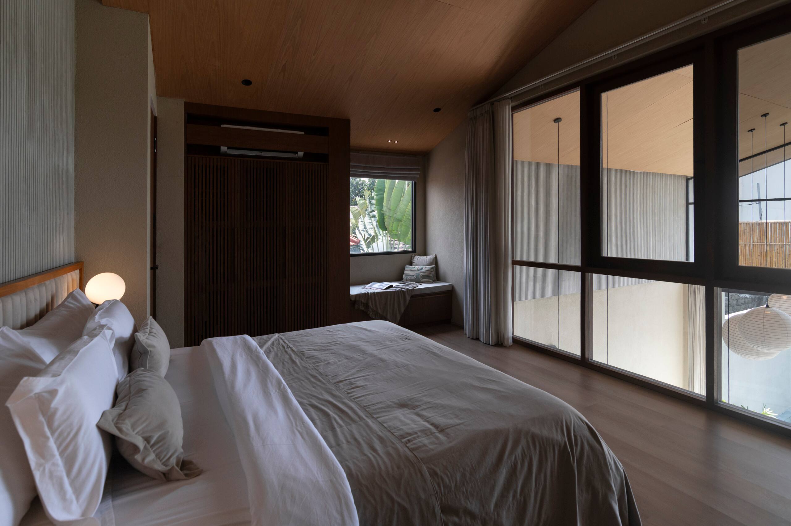 Quiet Luxury Pool Villa 28