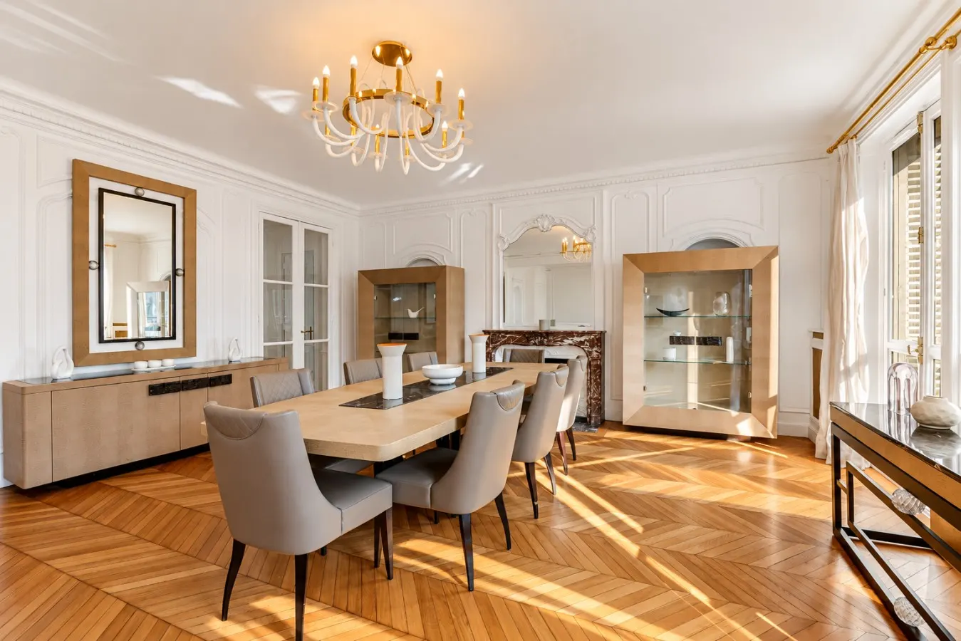 Luxury 5 Bed Residence - Opposite Arc de Triomphe 2