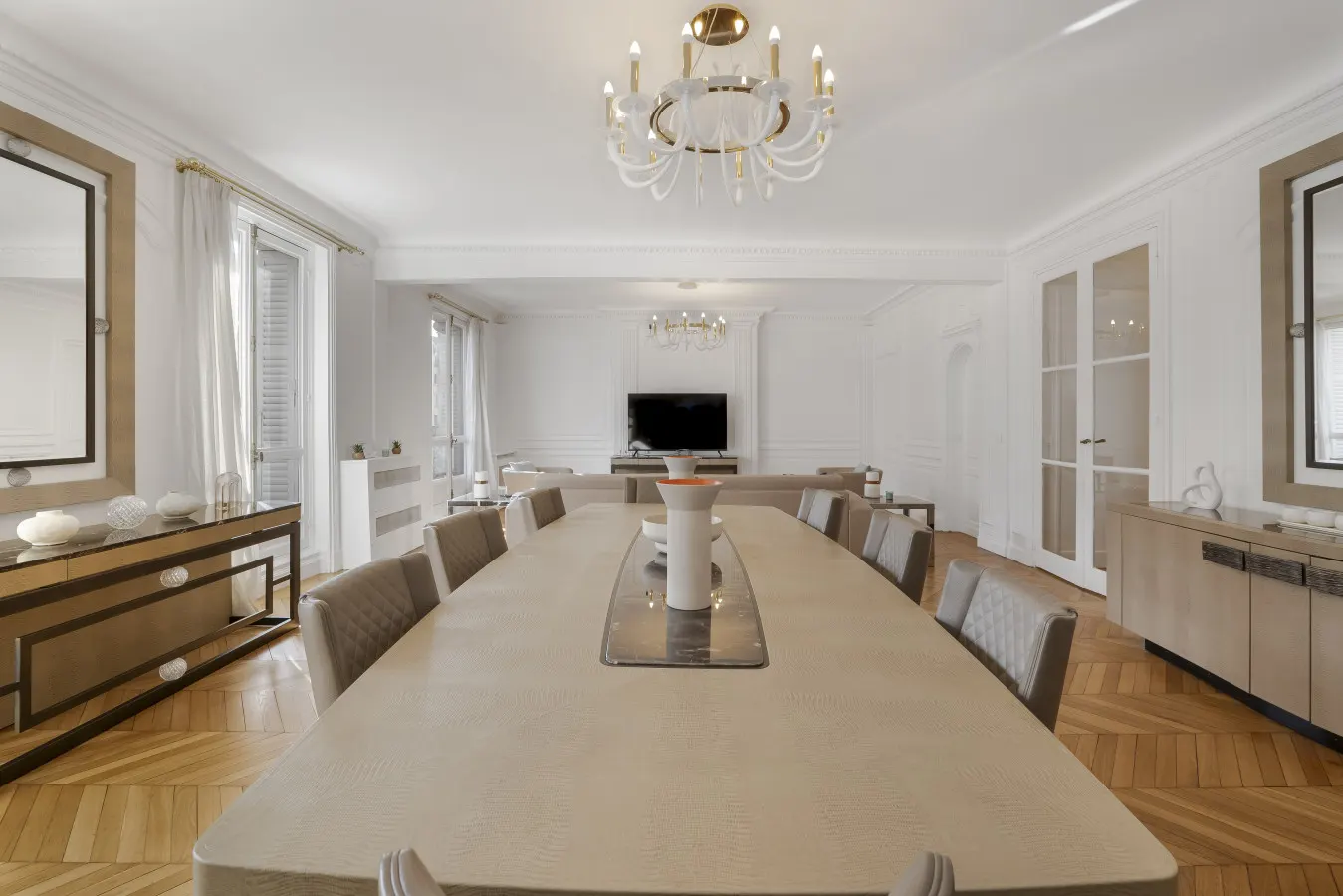 Luxury 5 Bed Residence - Opposite Arc de Triomphe 11