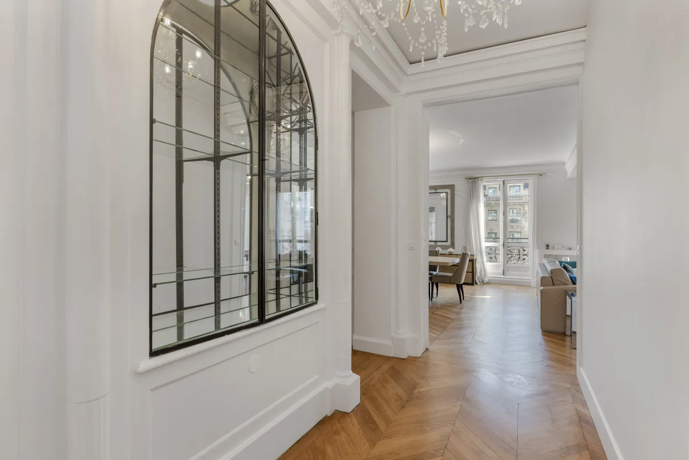 Luxury 5 Bed Residence - Opposite Arc de Triomphe 13