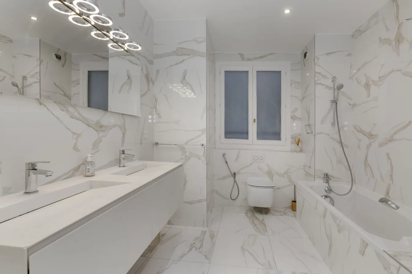 Luxury 5 Bed Residence - Opposite Arc de Triomphe 15
