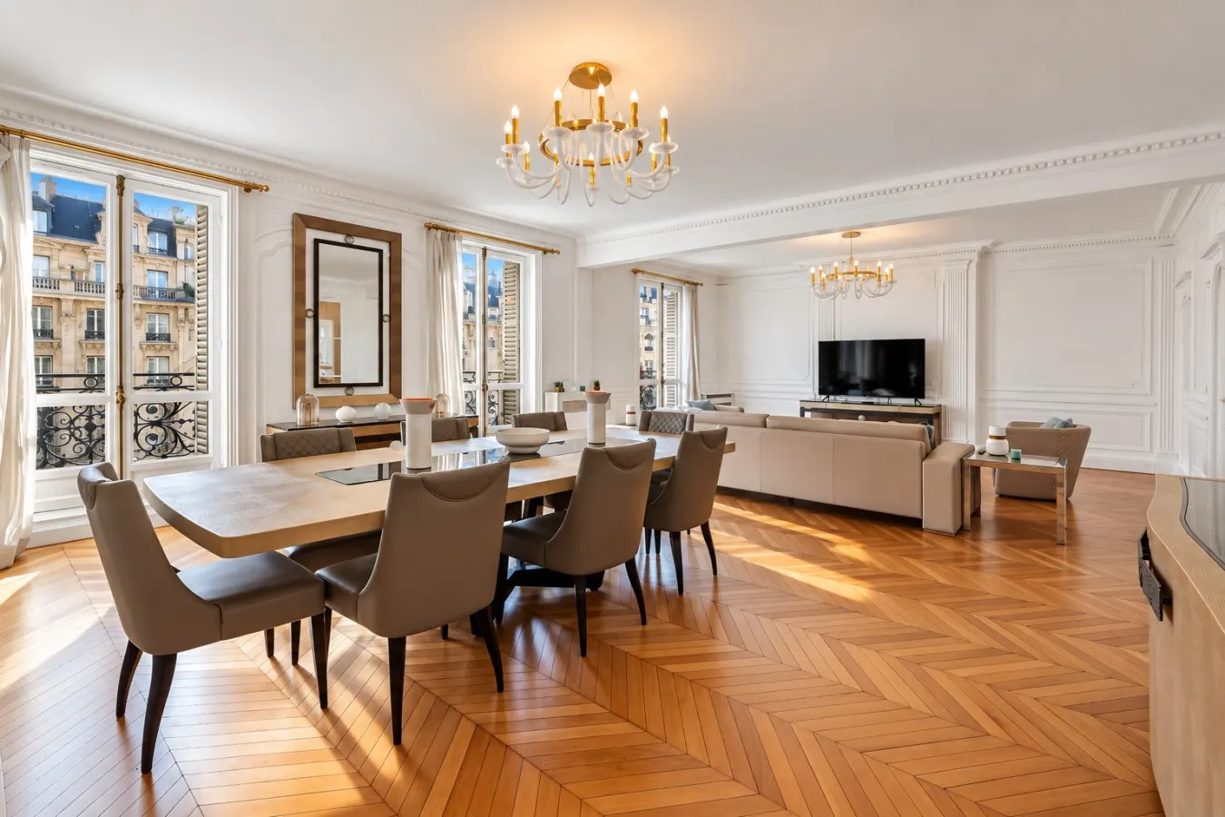 Luxury 5 Bed Residence - Opposite Arc de Triomphe 4